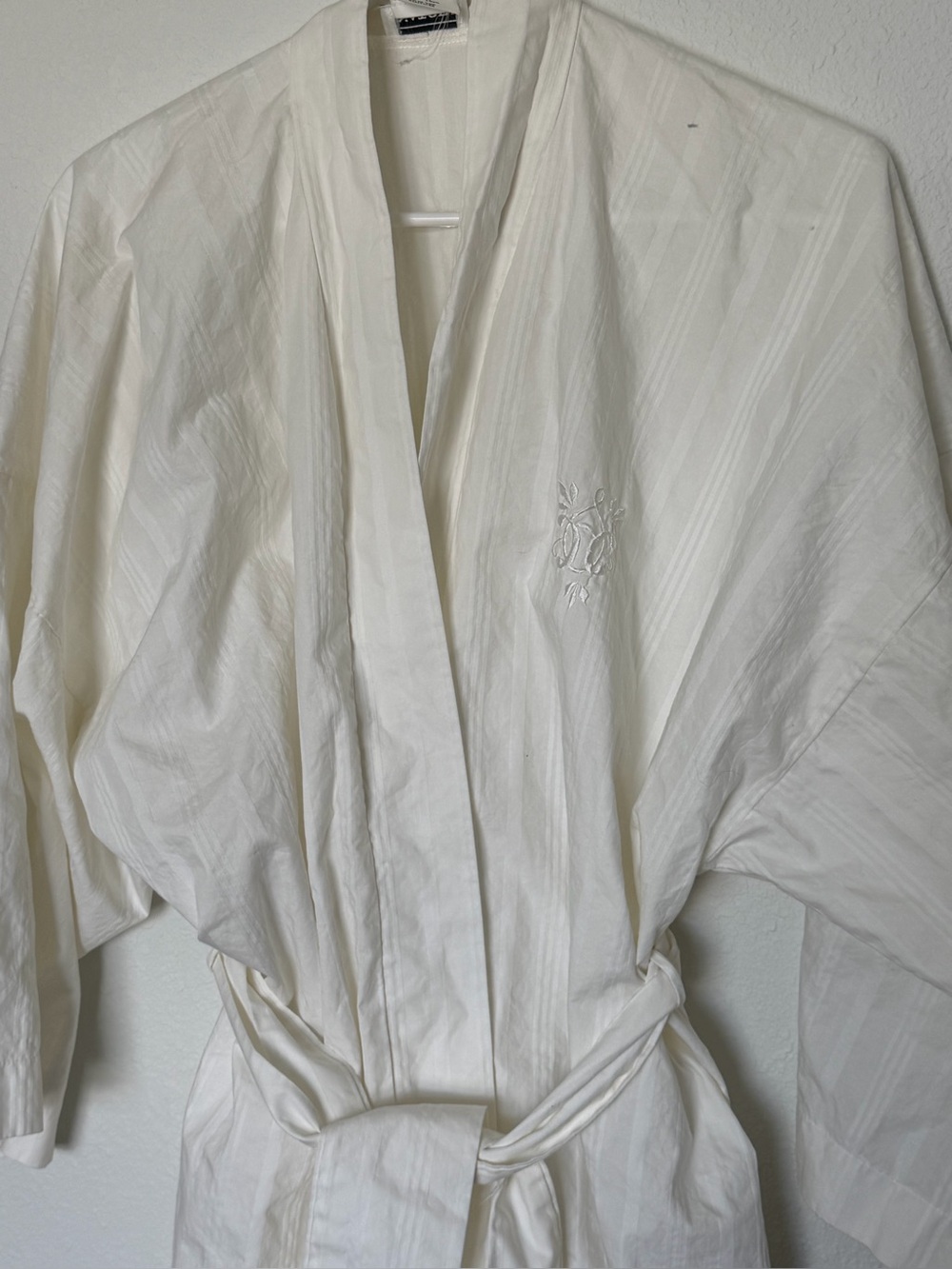 Vintage Natori 100% Cotton White Women's Kimono Robe with Belt - Picture 7 of 14